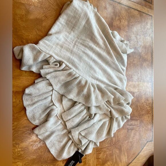 Badgley Mischa Ruffle Scarf! - Picture 1 of 13